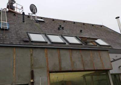 Průběh čištění eternitové střechy rodinného domu v Kralupech nad Vltavou