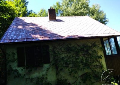 Vyčištěná eternitová střecha v Lensedlích po čištění a aplikaci nano technologie