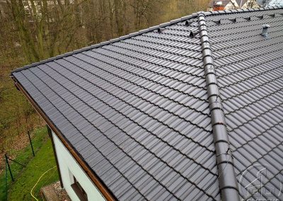 Vyčištěná střecha rodinného domu v Průhonicích s aplikovaným nano impregnačním nástřikem