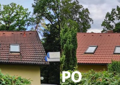 Porovnání stavu betonové střechy rodinného domu v Mníšku pod Brdy před čištěním a po