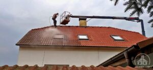 vysokotlaké čištění s hydraulickou plošinou
