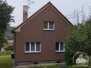 renovace fasády, hnědý nátěr rodinného domu