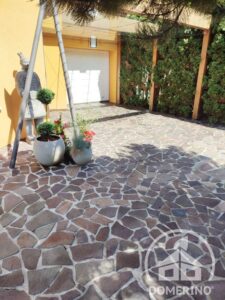 dlažba po odstranění mechů a plevele