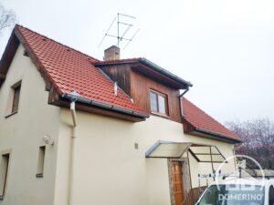 odstraněné mechy a lišejníky střecha jako nová