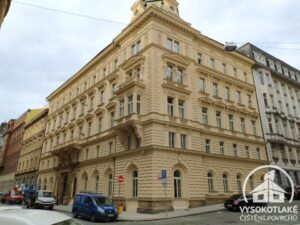renovace historické fasády v Praze