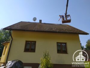čištění provádíme z vlastních plošin