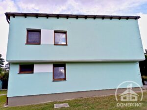 Nový vzhled budovy práce z hydraulické plošiny