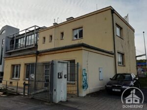 plísně nečistoty praskliny graffiti