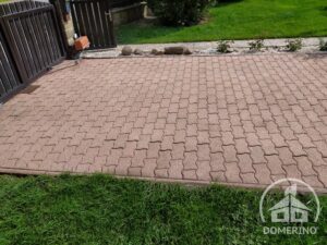 čistá dlažba impregnace ochrana proti opětovnému růstu mechů a lišejníků