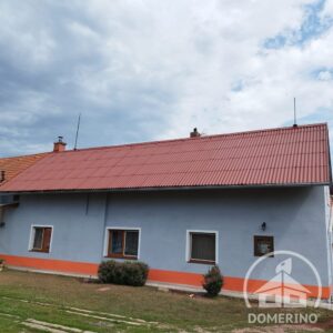 střecha ošetřena novým nátěrem