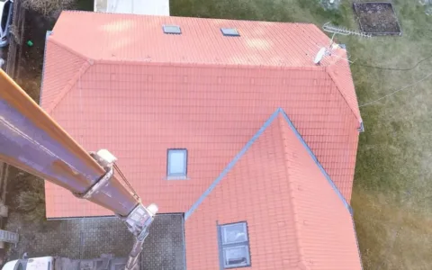 Profesionální čištění střechy v Kolíně