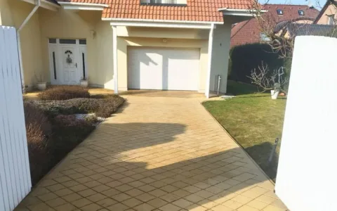 Úžasná proměna dlažby v Hostivicích