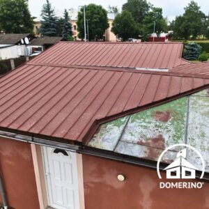 zašlá loupající se barva plechová střecha