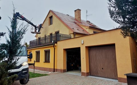 Čištění fasády rodinného domu